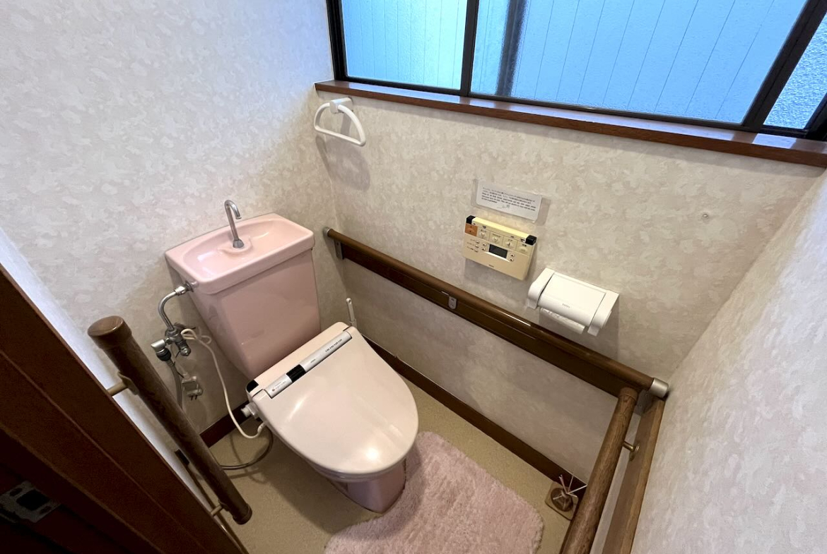 Yotsuya House
